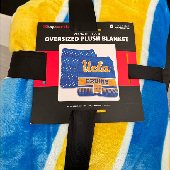 NWT NCAA UCLA Plush Oversized Blanket - Picture 2 of 2